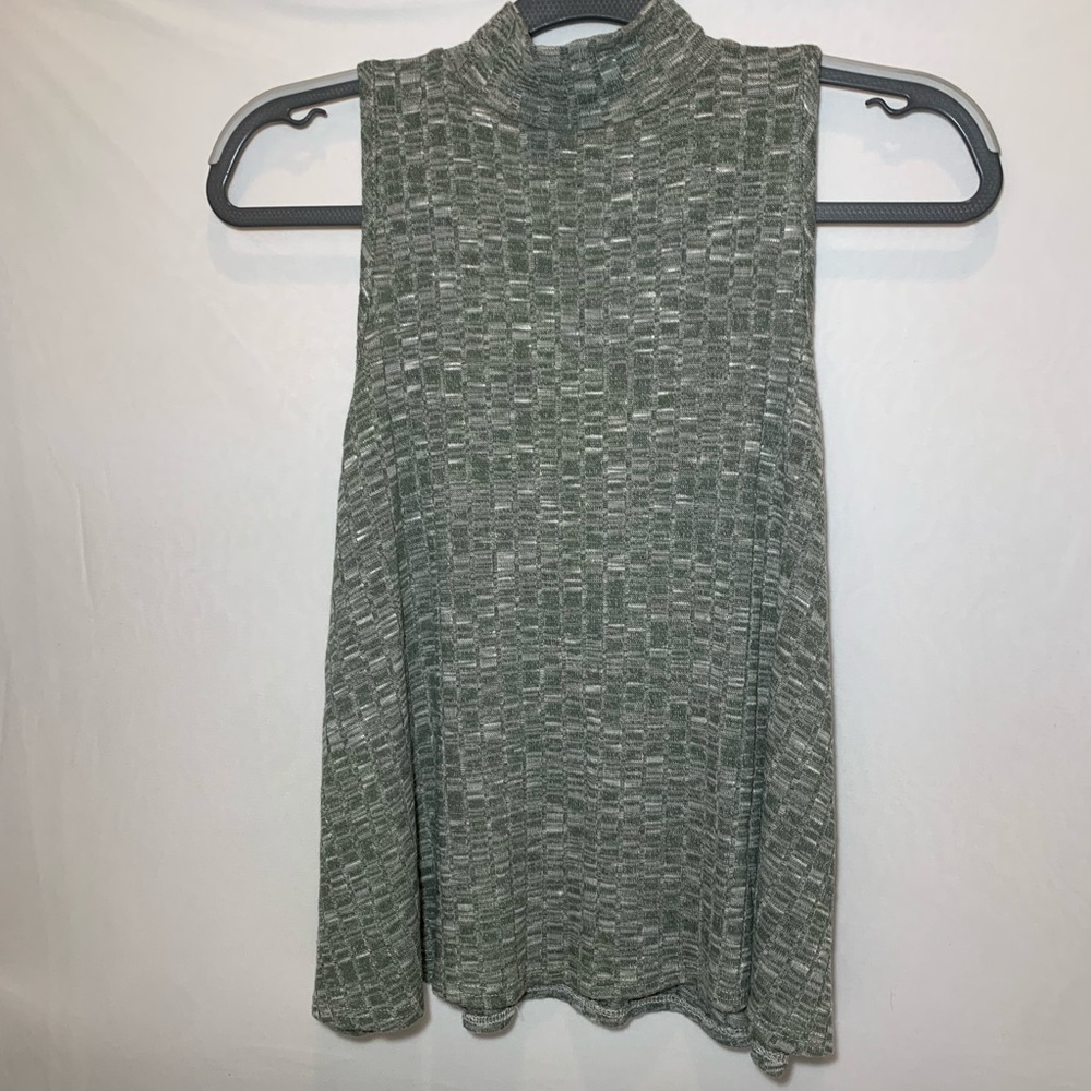 Turtle Neck green sleevles shirt